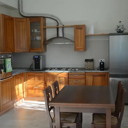 Calicantus Bed And Breakfast-2