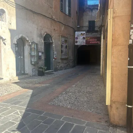 Archivolto del Teatro, 3-2